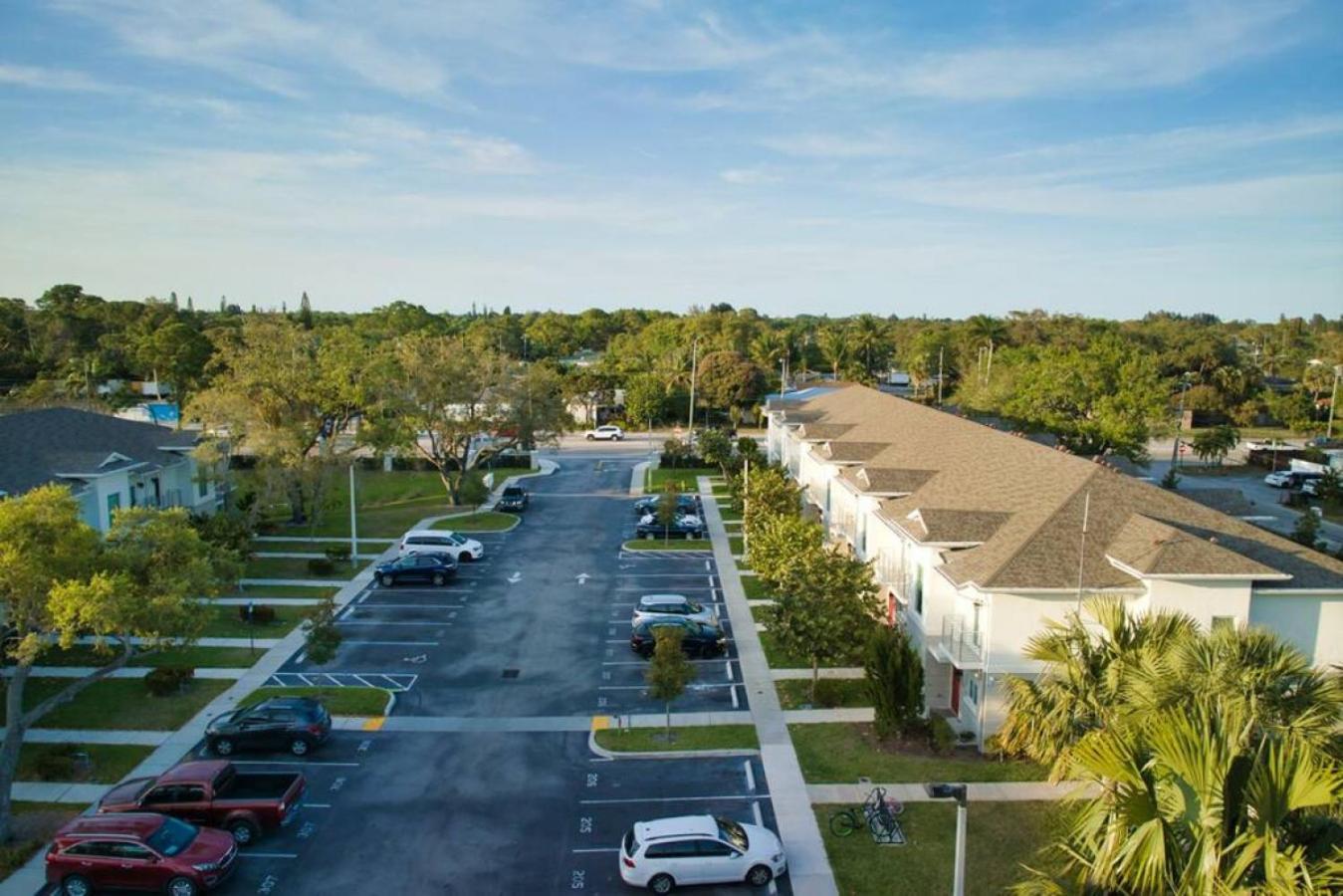 Lilly At Aviara Lake Worth Lake Worth Beach Bagian luar foto